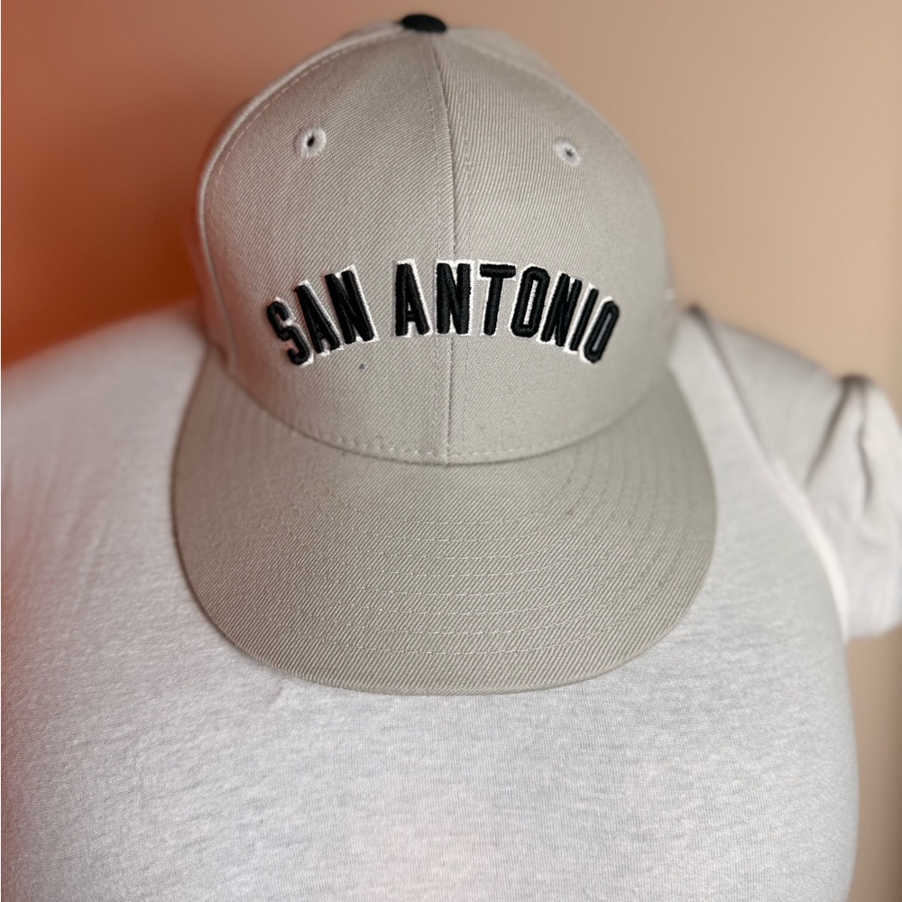 Reebok Light Gray San Antonio Cap